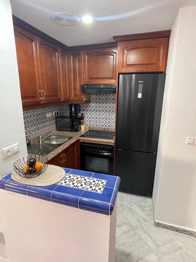 Beach Apartament In Торевьиа Экстерьер фото