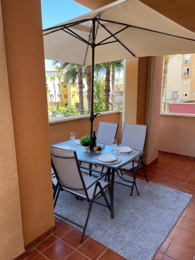 Beach Apartament In Торевьиа Экстерьер фото