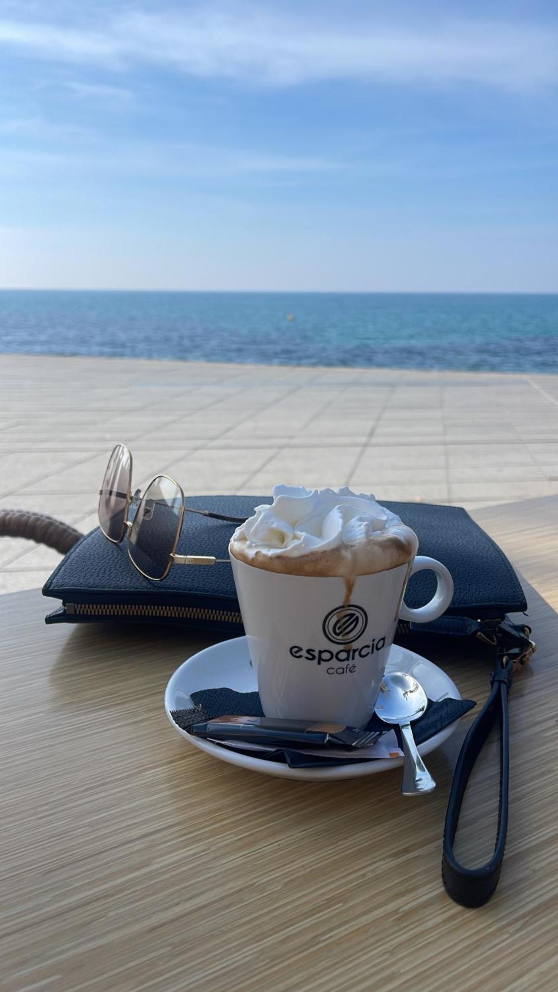 Beach Apartament In Торевьиа Экстерьер фото